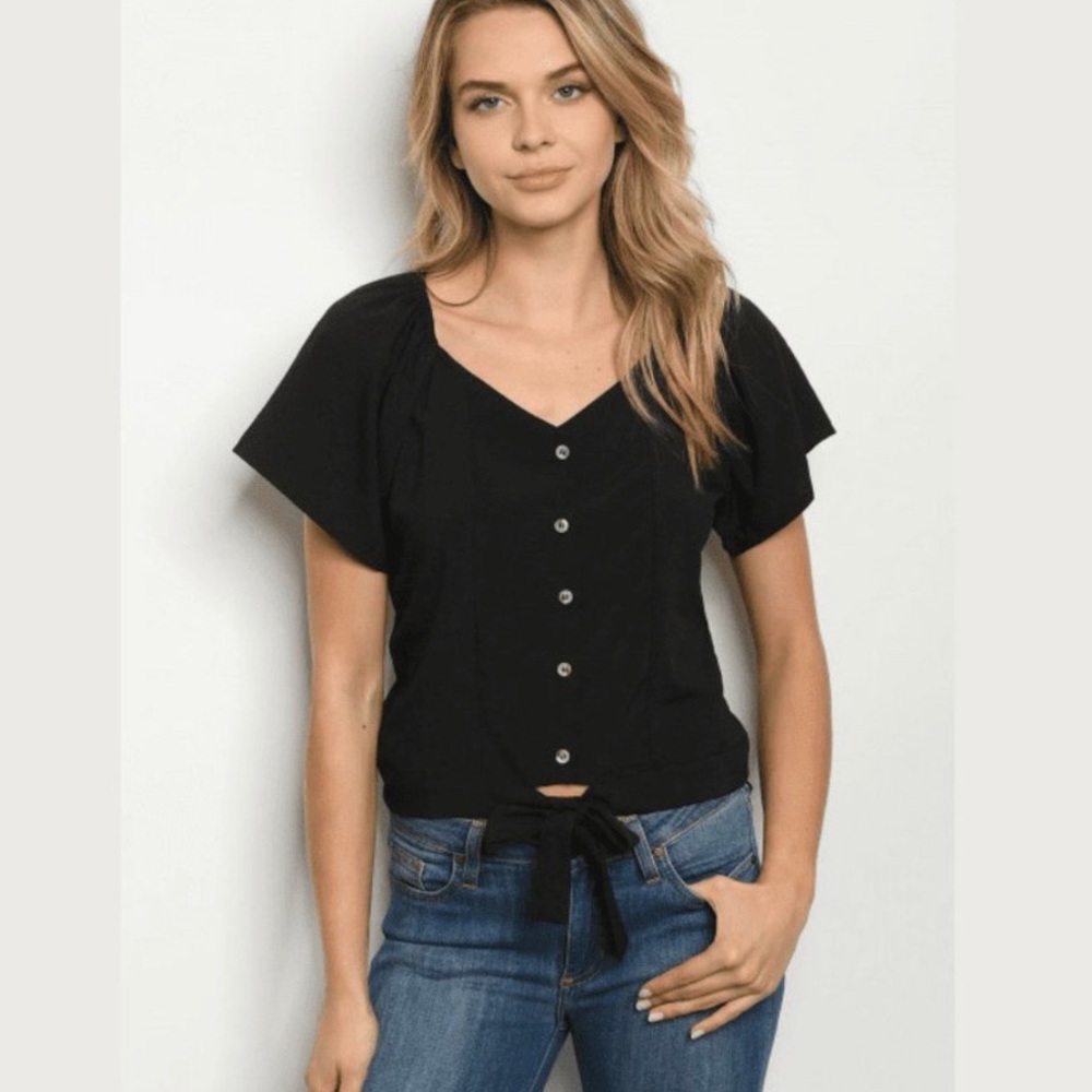 ✨NEW Black V-Neck, Flutter Sleeve Blouse